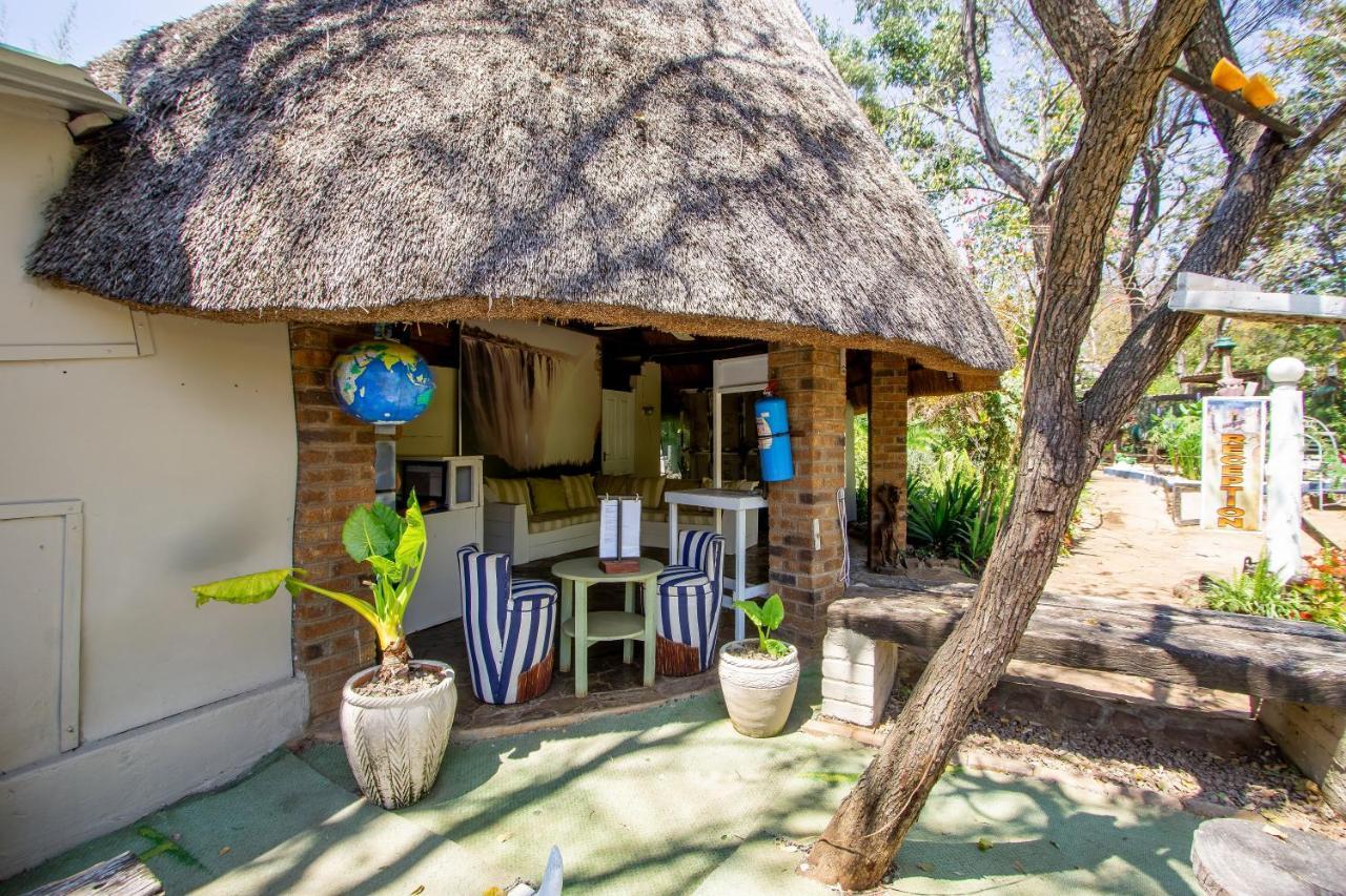 Victoria Falls Backpackers Lodge Exterior foto