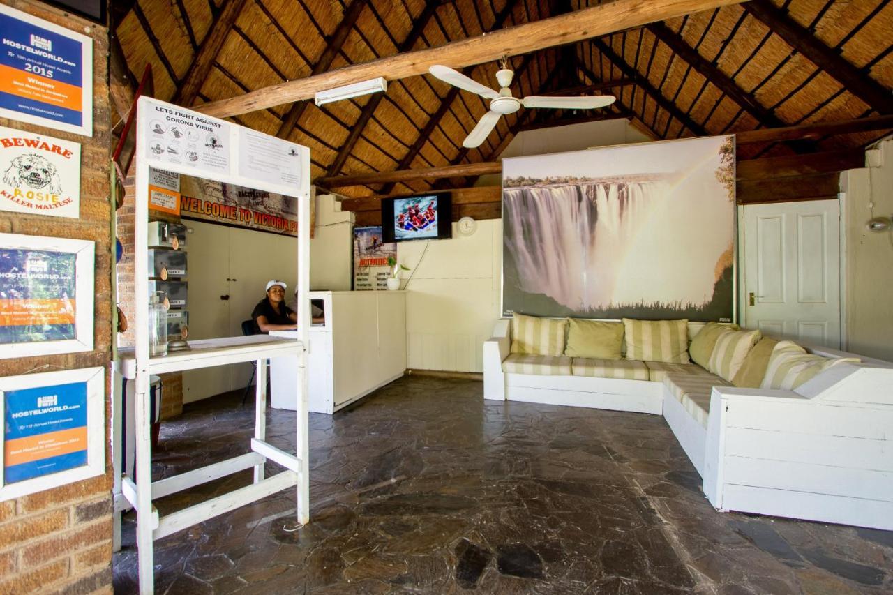 Victoria Falls Backpackers Lodge Exterior foto