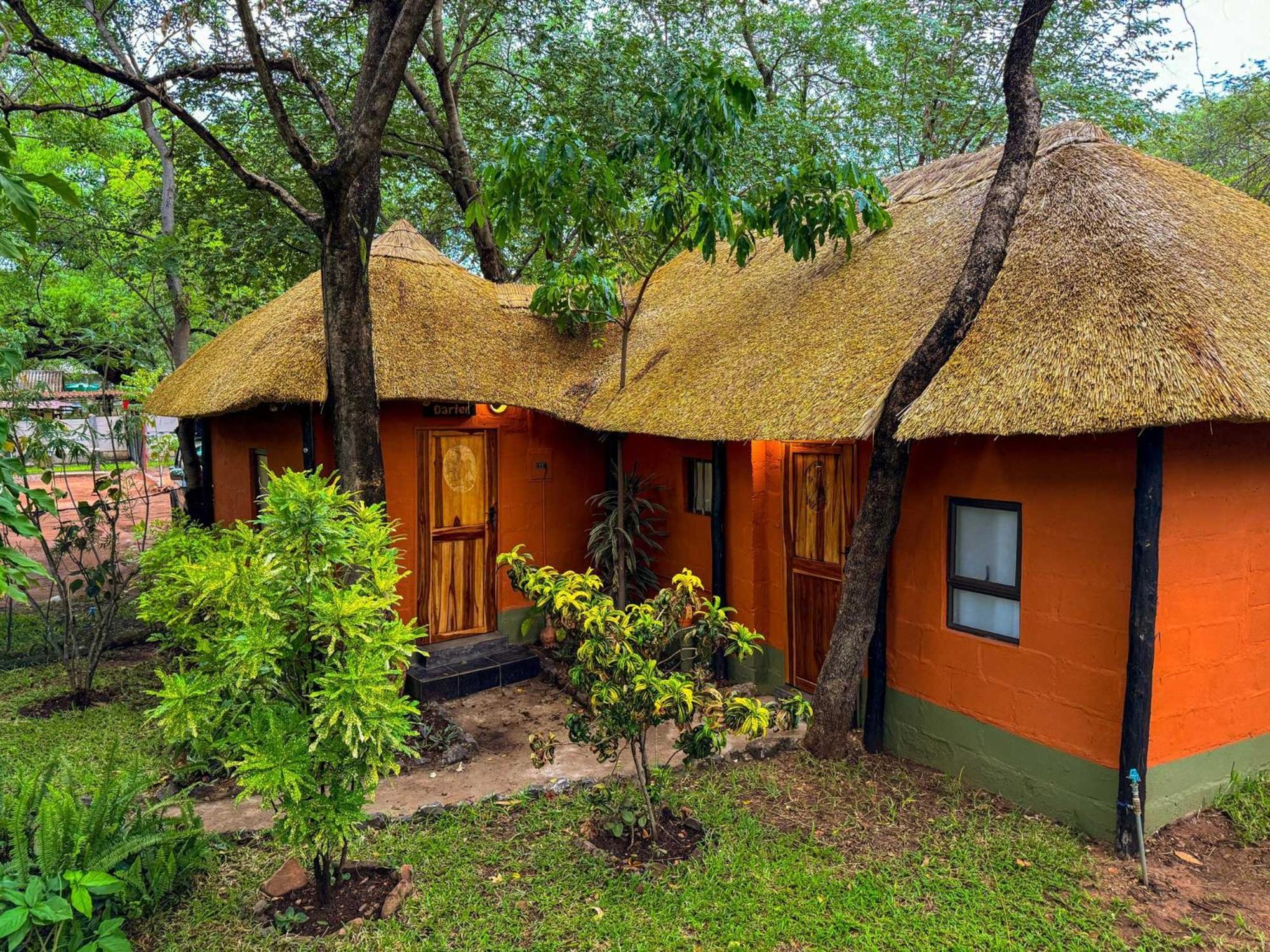 Victoria Falls Backpackers Lodge Exterior foto