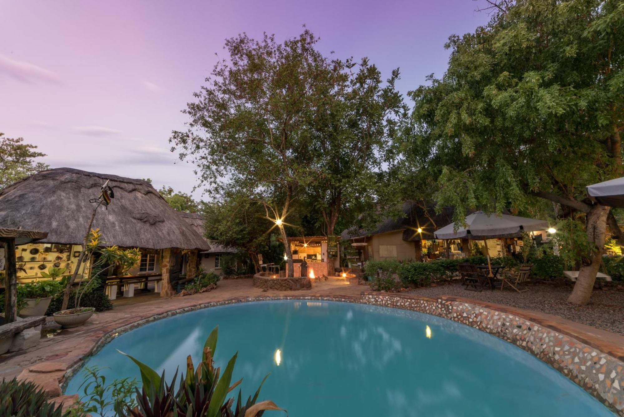 Victoria Falls Backpackers Lodge Exterior foto