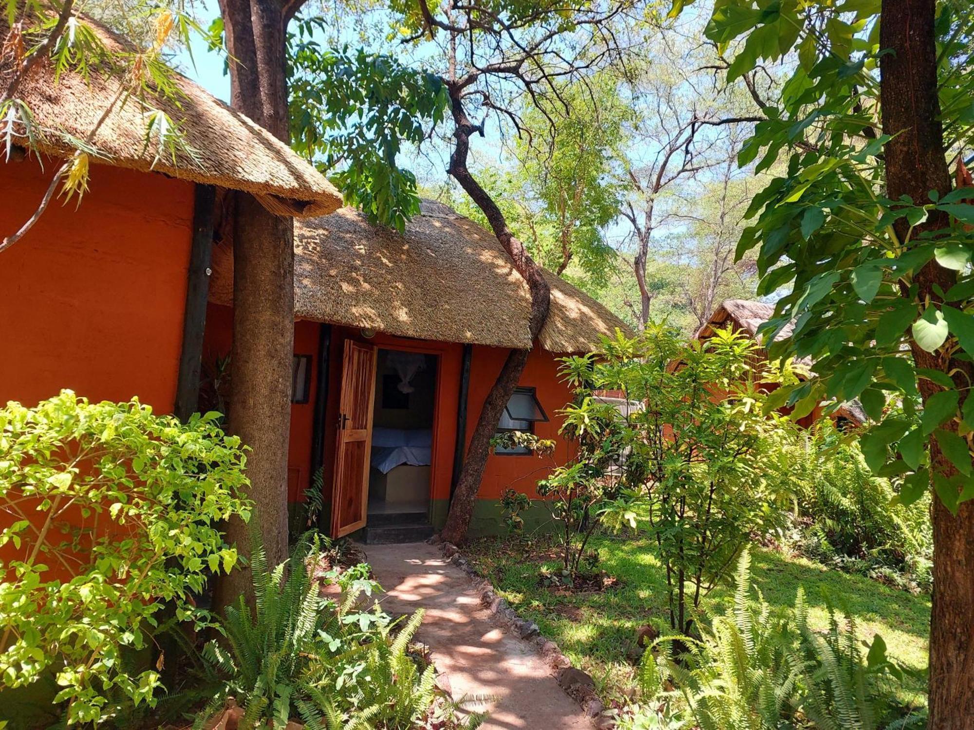 Victoria Falls Backpackers Lodge Exterior foto